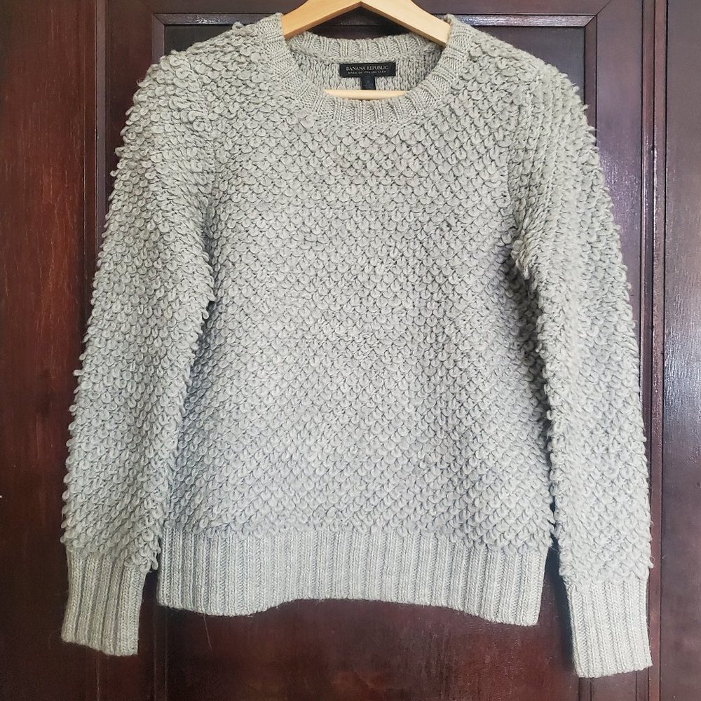Banana Republic light gray wool and alpaca blend fuzzy carpet sweater